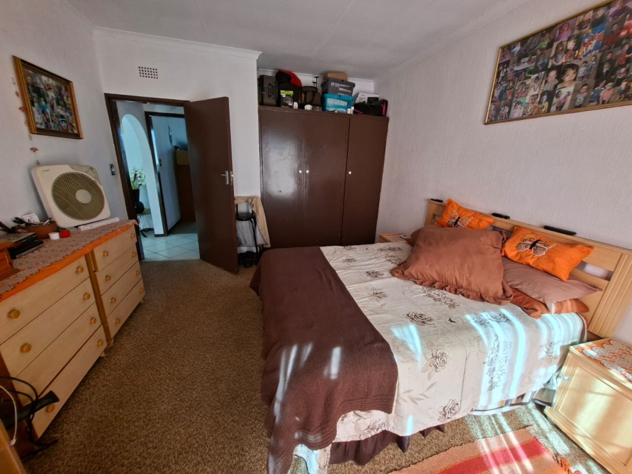 2 Bedroom Property for Sale in Lewisham Gauteng