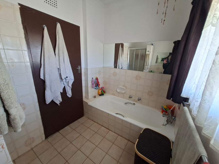 2 Bedroom Property for Sale in Lewisham Gauteng
