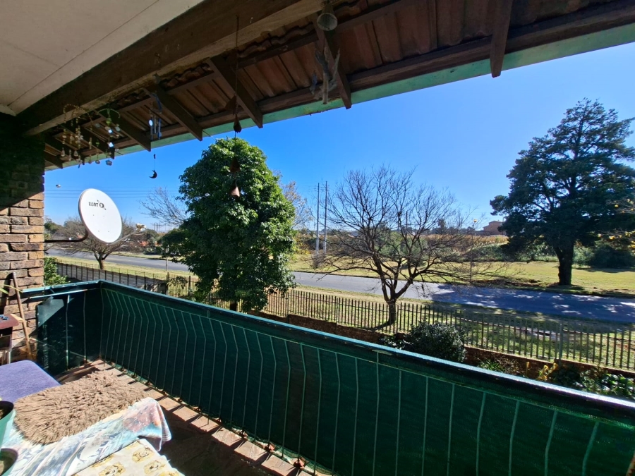 2 Bedroom Property for Sale in Lewisham Gauteng