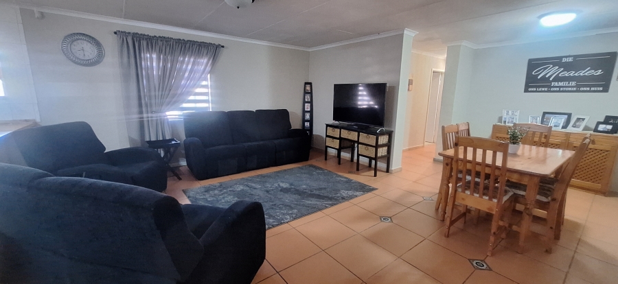 6 Bedroom Property for Sale in Wilgeheuwel Gauteng