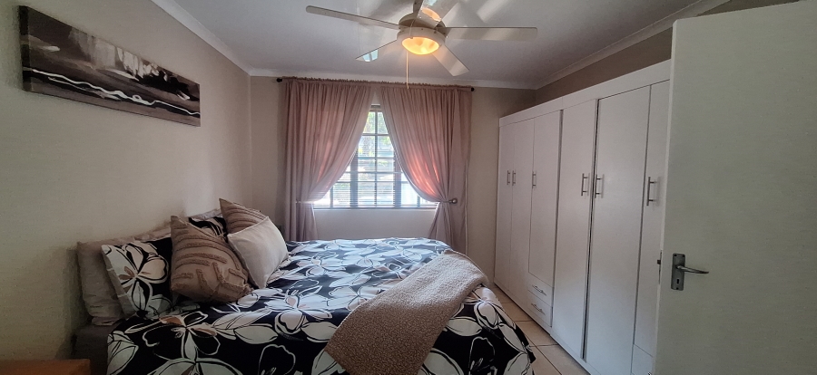 6 Bedroom Property for Sale in Wilgeheuwel Gauteng