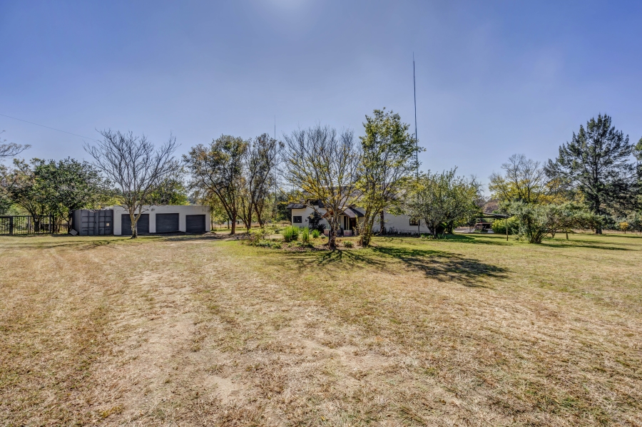 4 Bedroom Property for Sale in Lammermoor Gauteng