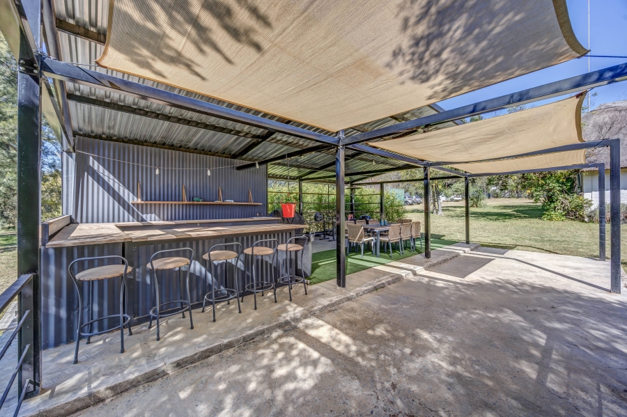 4 Bedroom Property for Sale in Lammermoor Gauteng