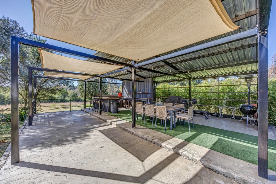 4 Bedroom Property for Sale in Lammermoor Gauteng