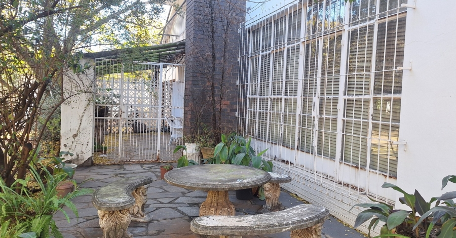 5 Bedroom Property for Sale in Mantevrede Gauteng