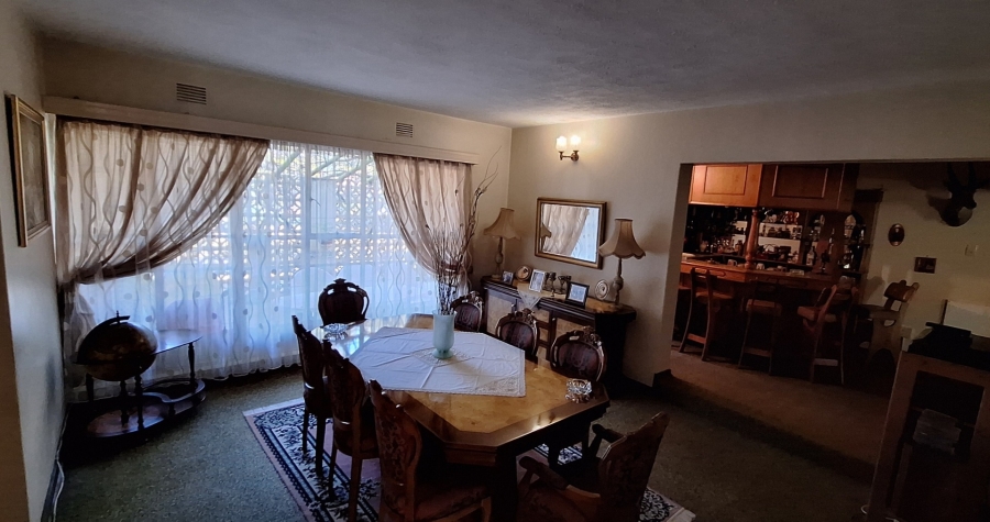 5 Bedroom Property for Sale in Mantevrede Gauteng
