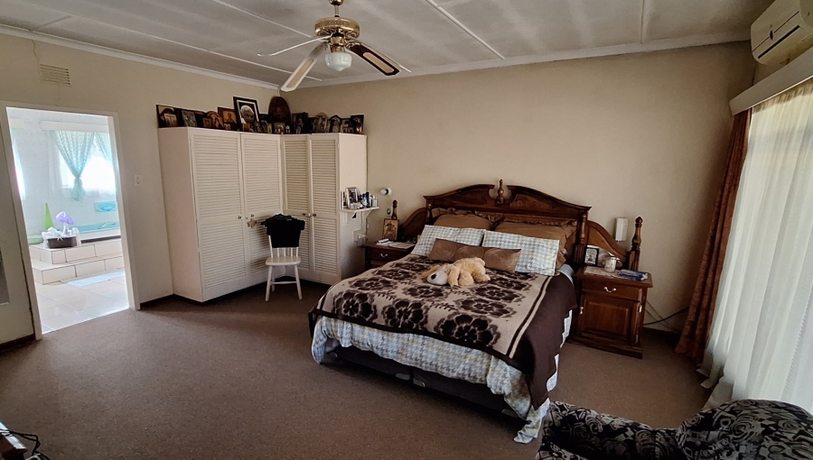 5 Bedroom Property for Sale in Mantevrede Gauteng