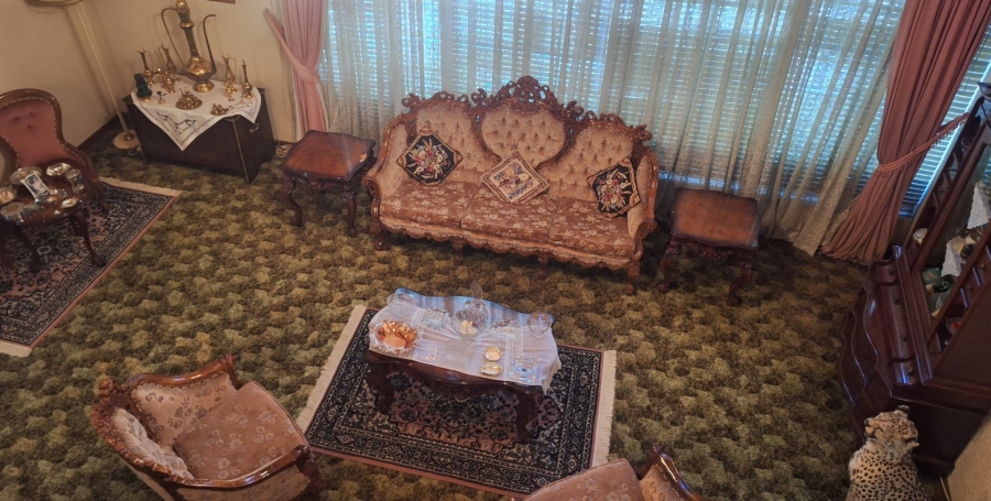 5 Bedroom Property for Sale in Mantevrede Gauteng