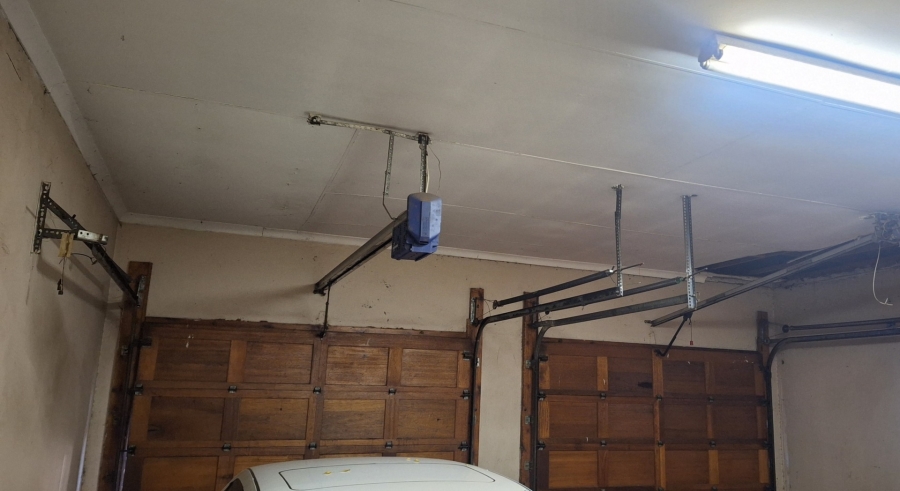 5 Bedroom Property for Sale in Mantevrede Gauteng
