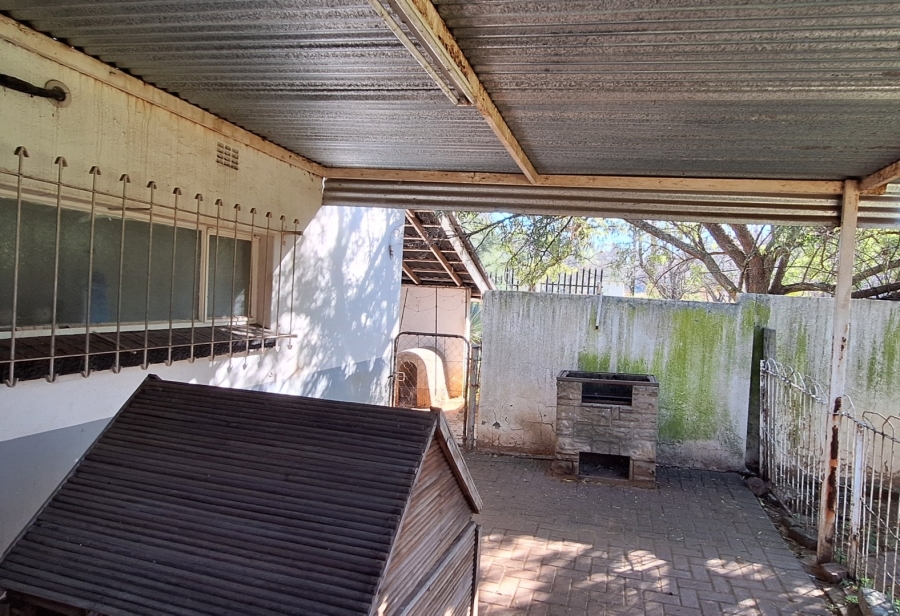 5 Bedroom Property for Sale in Mantevrede Gauteng