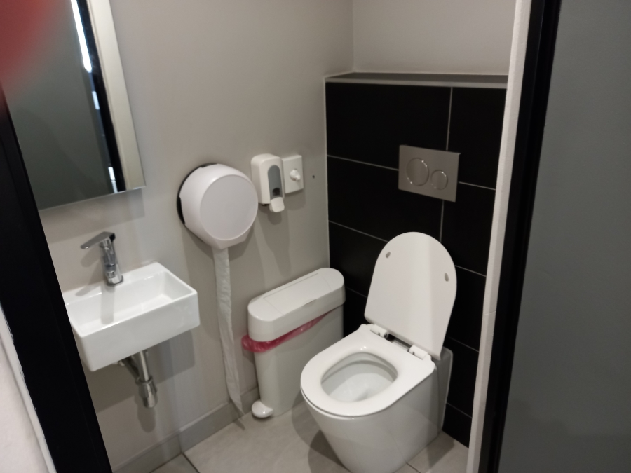 To Let commercial Property for Rent in Halfway House Gauteng