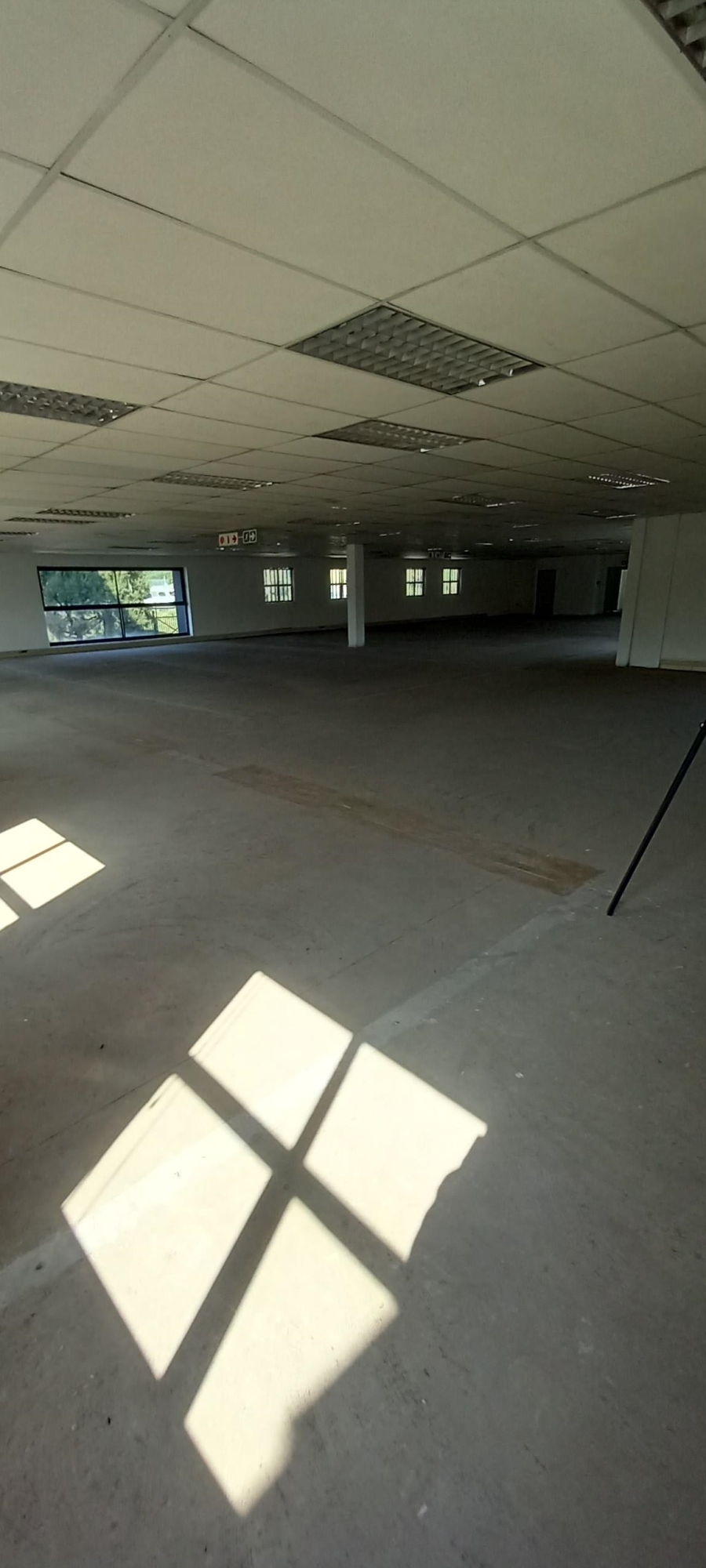 To Let commercial Property for Rent in Halfway House Gauteng