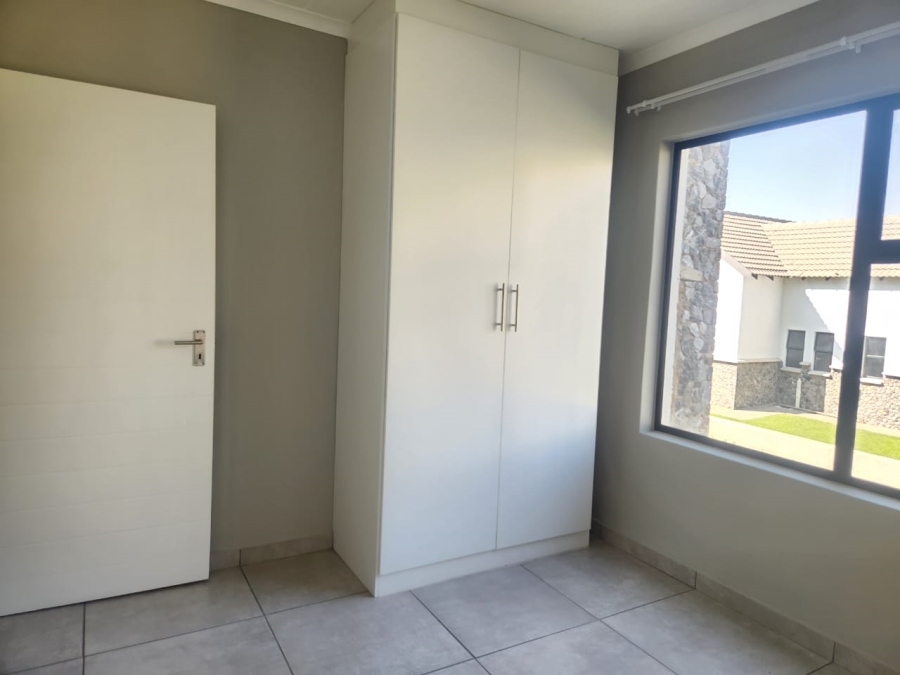 2 Bedroom Property for Sale in Glen Marais Gauteng