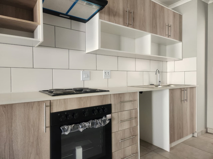 2 Bedroom Property for Sale in Glen Marais Gauteng