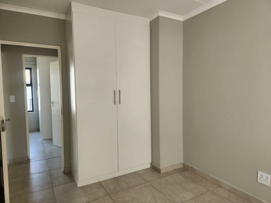 2 Bedroom Property for Sale in Glen Marais Gauteng