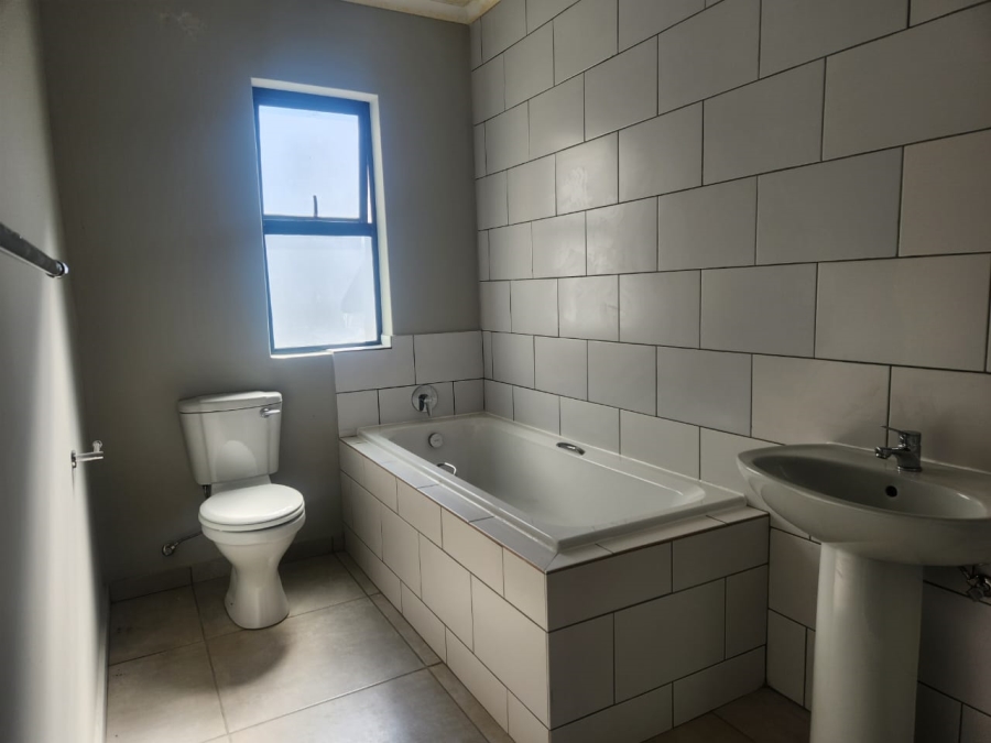2 Bedroom Property for Sale in Glen Marais Gauteng