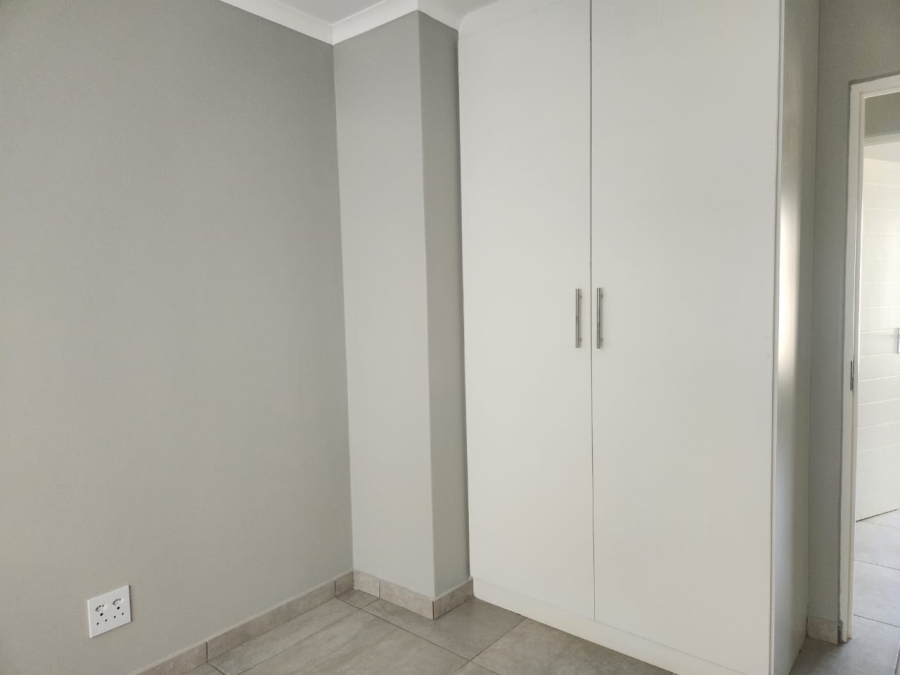 2 Bedroom Property for Sale in Glen Marais Gauteng