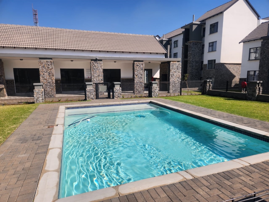 2 Bedroom Property for Sale in Glen Marais Gauteng