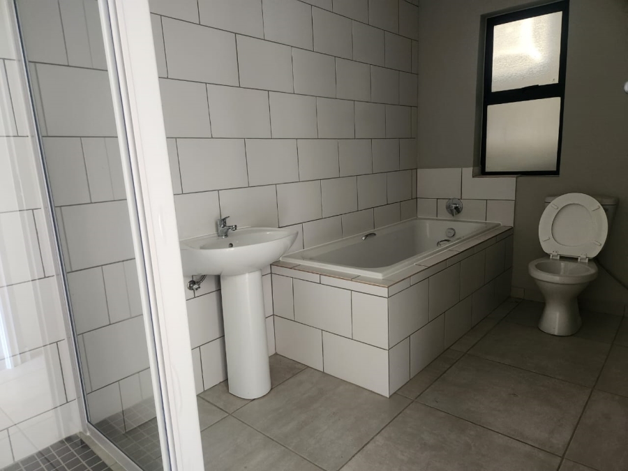 2 Bedroom Property for Sale in Glen Marais Gauteng