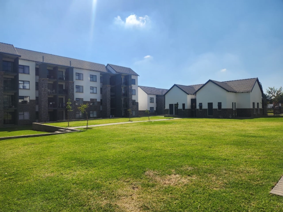 2 Bedroom Property for Sale in Glen Marais Gauteng