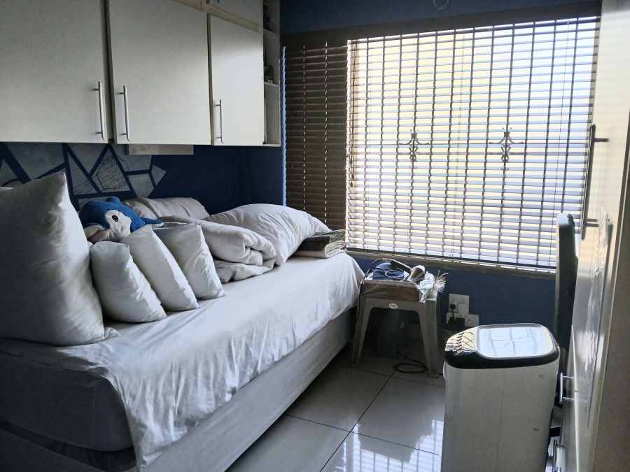 5 Bedroom Property for Sale in Edenvale Central Gauteng