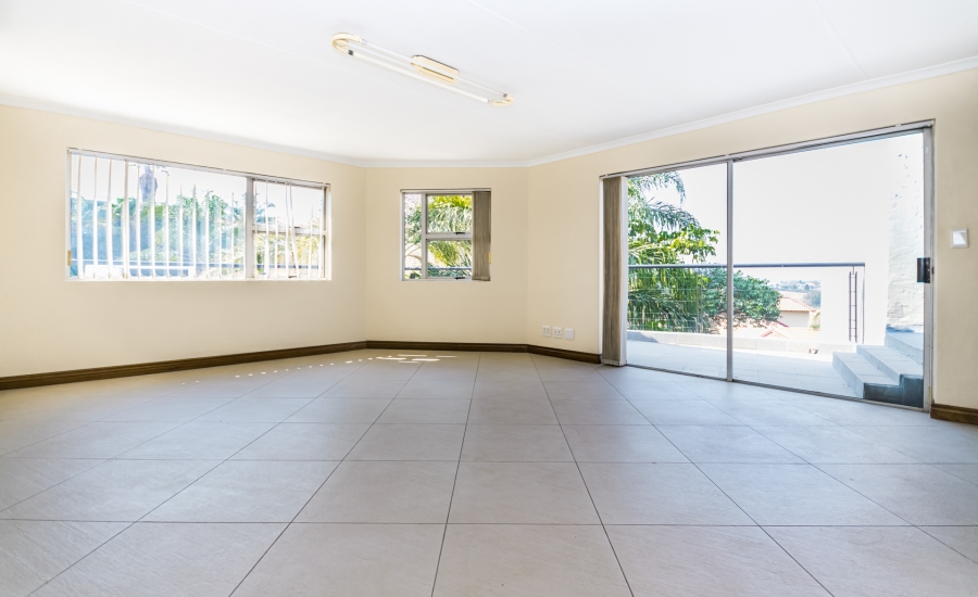 6 Bedroom Property for Sale in Zwartkop Gauteng