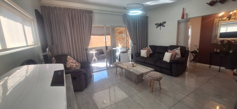 3 Bedroom Property for Sale in Rangeview Gauteng