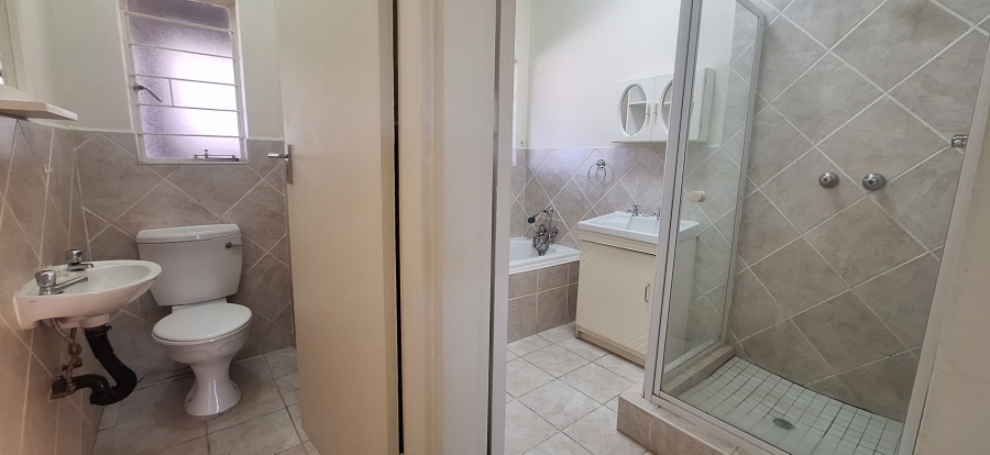 2 Bedroom Property for Sale in Wentworth Park Gauteng