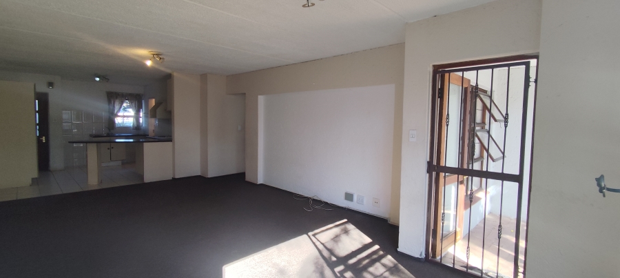 To Let 2 Bedroom Property for Rent in Paulshof Gauteng