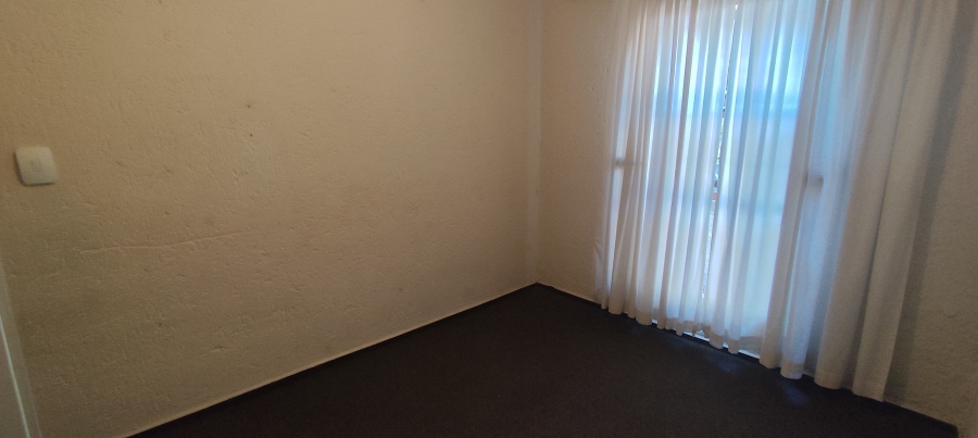 To Let 2 Bedroom Property for Rent in Paulshof Gauteng