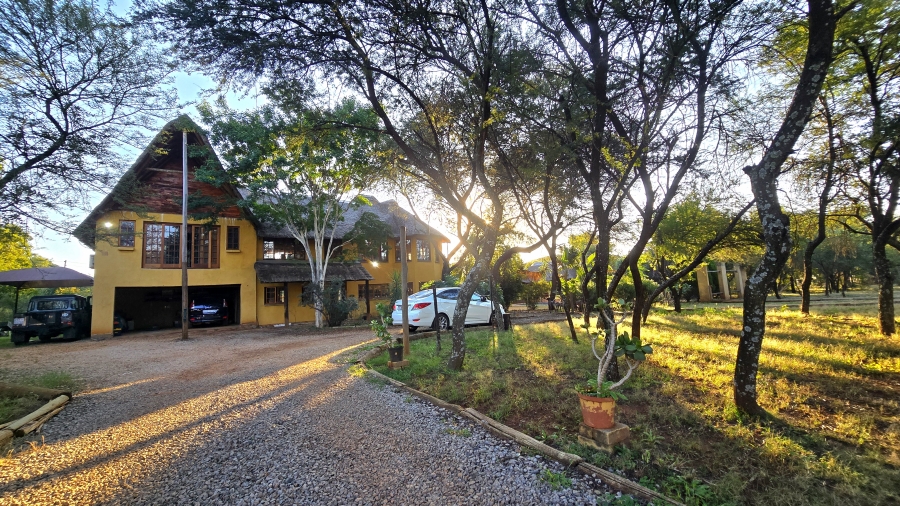 4 Bedroom Property for Sale in Leeuwfontein Gauteng