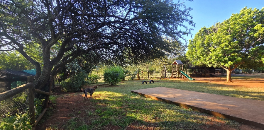4 Bedroom Property for Sale in Leeuwfontein Gauteng