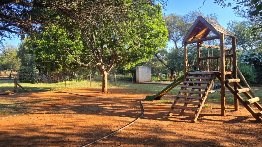 4 Bedroom Property for Sale in Leeuwfontein Gauteng