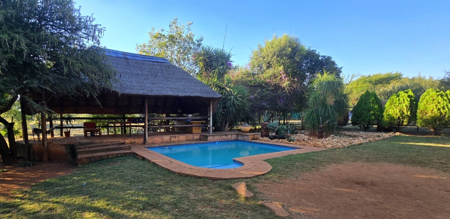 4 Bedroom Property for Sale in Leeuwfontein Gauteng