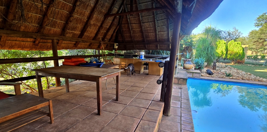 4 Bedroom Property for Sale in Leeuwfontein Gauteng
