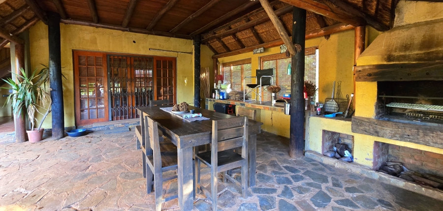 4 Bedroom Property for Sale in Leeuwfontein Gauteng