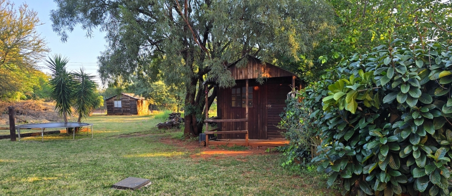 4 Bedroom Property for Sale in Leeuwfontein Gauteng