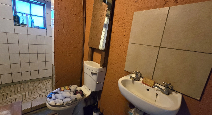 4 Bedroom Property for Sale in Leeuwfontein Gauteng