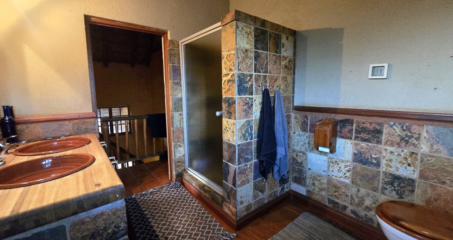4 Bedroom Property for Sale in Leeuwfontein Gauteng