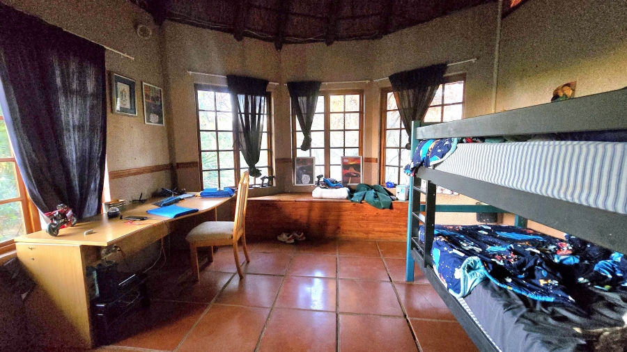 4 Bedroom Property for Sale in Leeuwfontein Gauteng