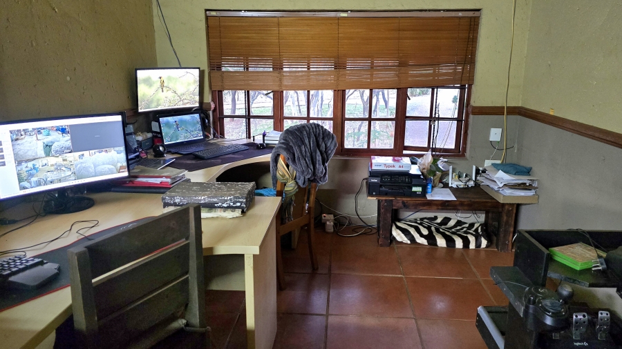 4 Bedroom Property for Sale in Leeuwfontein Gauteng
