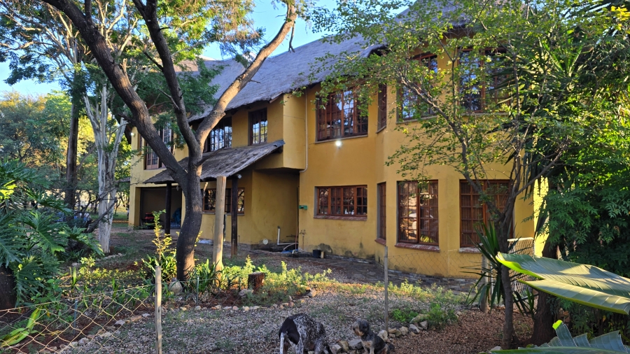4 Bedroom Property for Sale in Leeuwfontein Gauteng