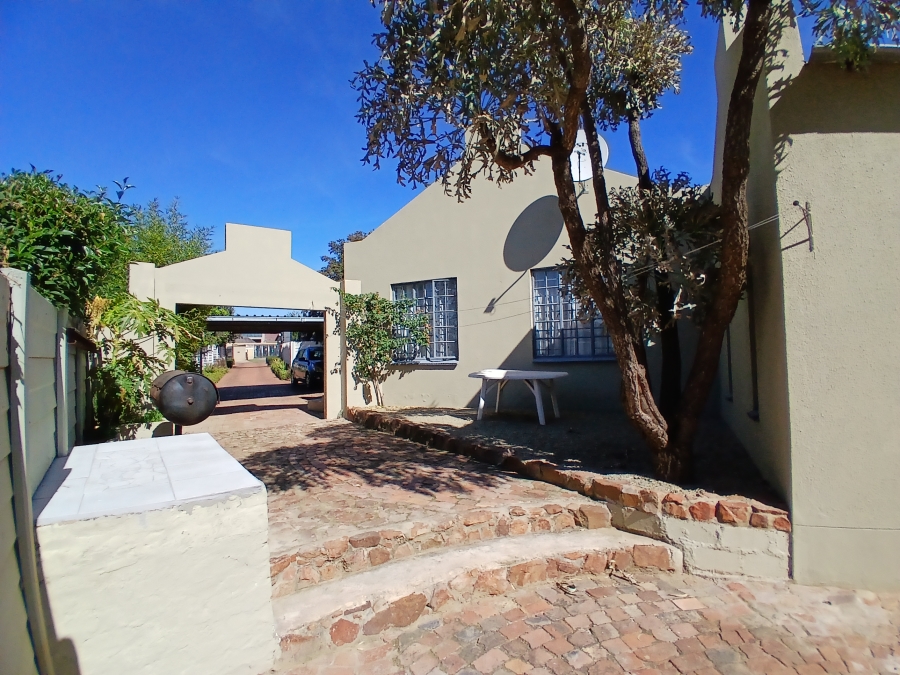 3 Bedroom Property for Sale in Albertsdal Gauteng