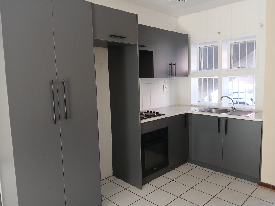 2 Bedroom Property for Sale in New Redruth Gauteng