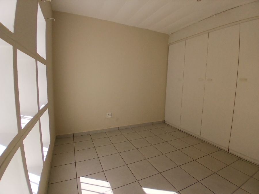 2 Bedroom Property for Sale in New Redruth Gauteng