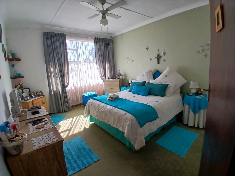 2 Bedroom Property for Sale in New Redruth Gauteng