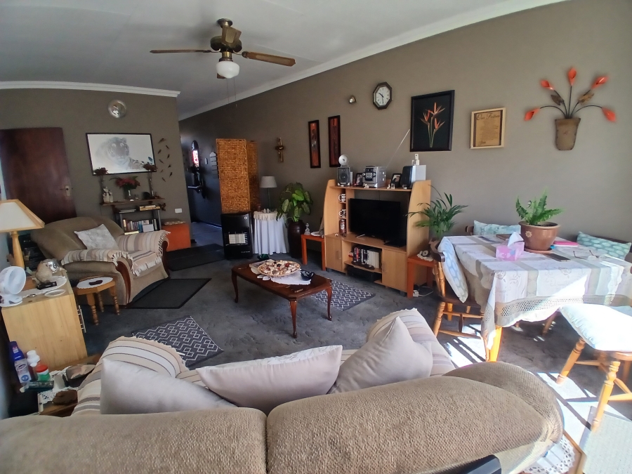 2 Bedroom Property for Sale in New Redruth Gauteng