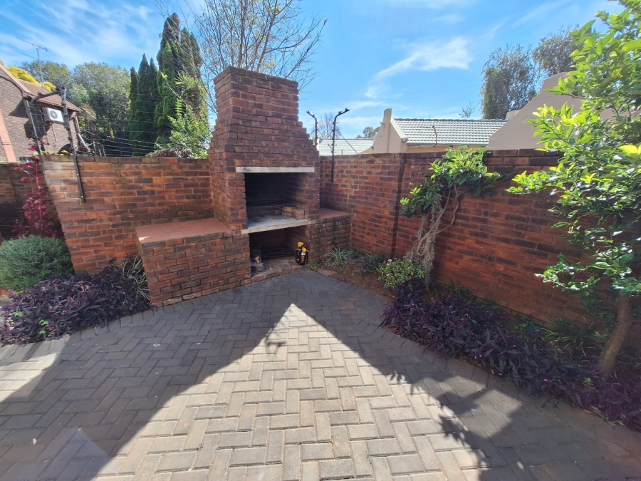 3 Bedroom Property for Sale in Eldoraigne Gauteng