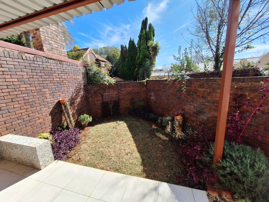 3 Bedroom Property for Sale in Eldoraigne Gauteng