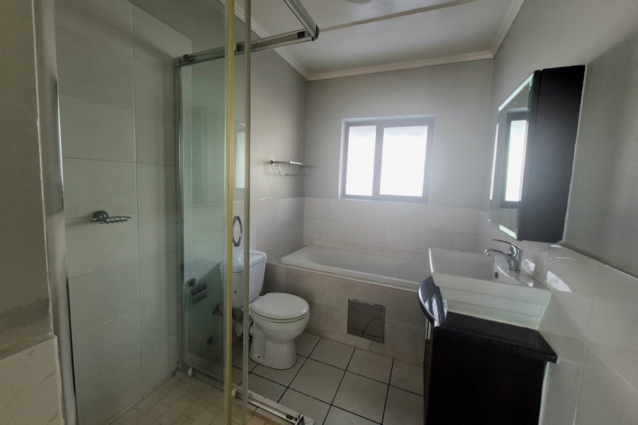 2 Bedroom Property for Sale in Noordwyk Gauteng